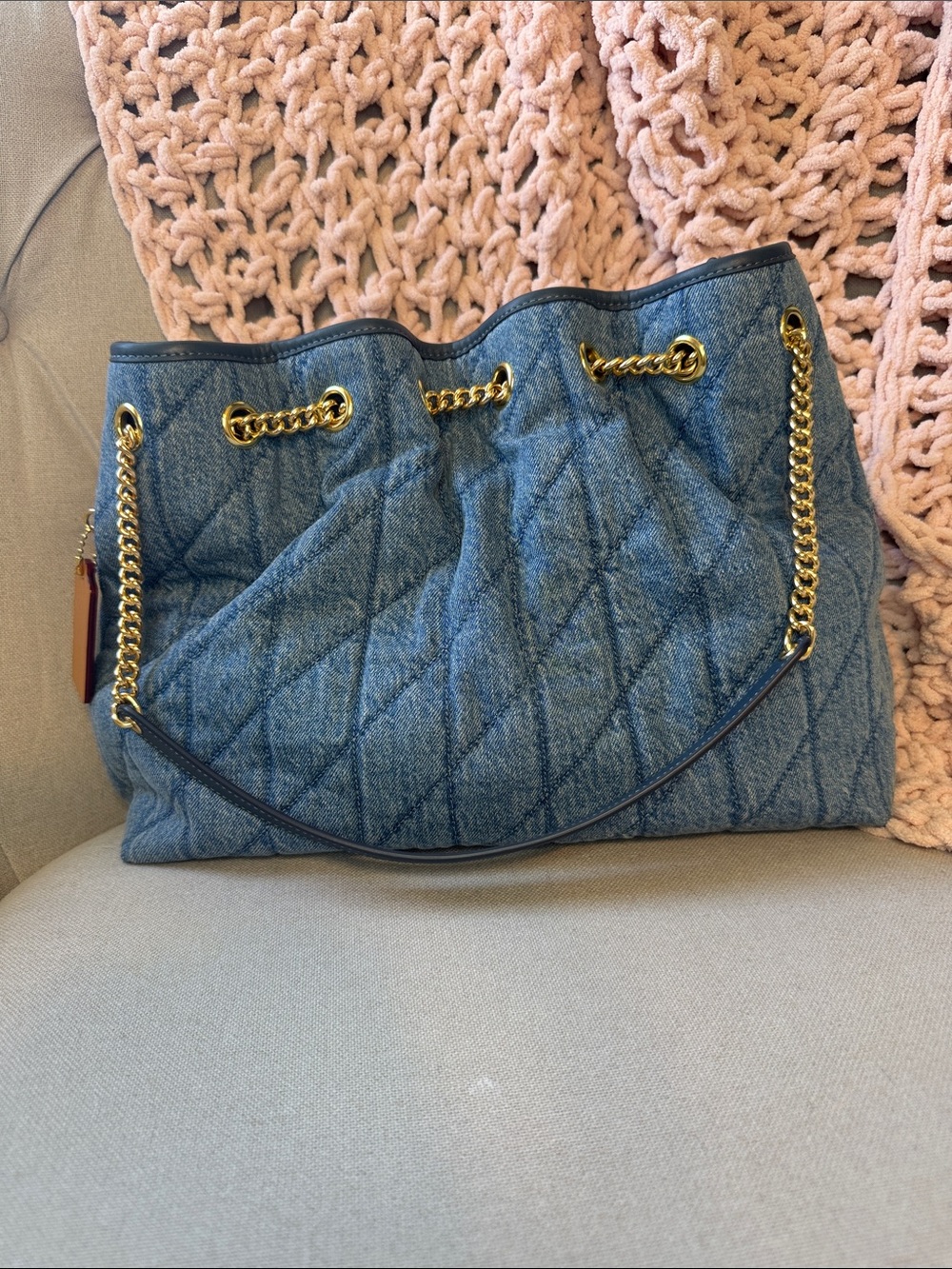 Coach Evelyn Shoulder Bag in Regenerative Cotton with Quilting - Picture 2 of 5